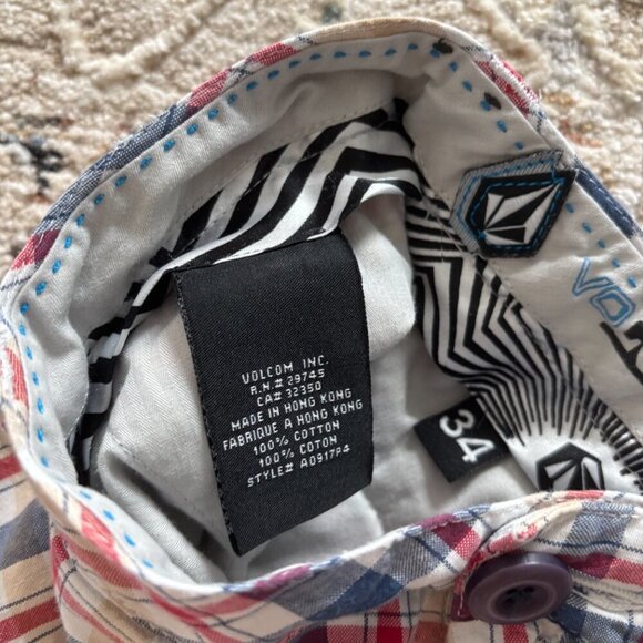 Volcom Red Blue Plaid Shorts Men 34 Y2k Street Skater Retro - Picture 5 of 8